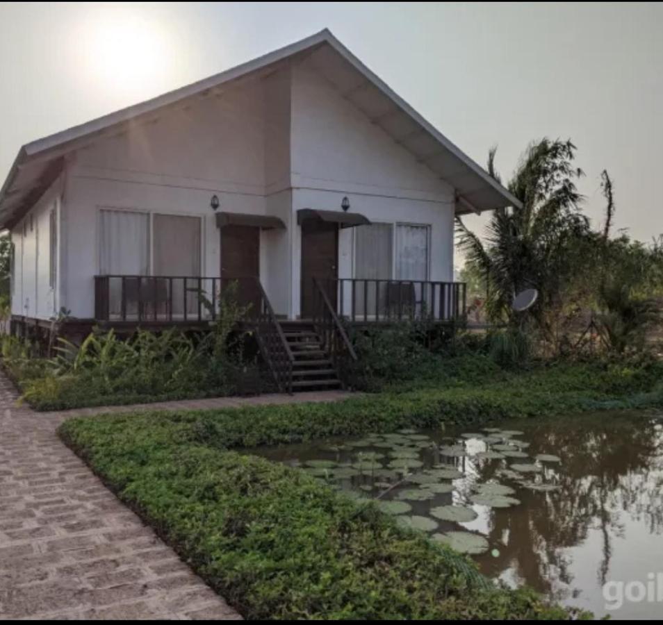 Exotica Beach Retreats Diveagar Exterior photo